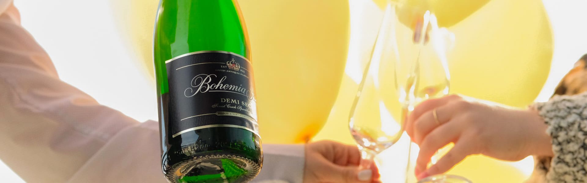 VEČÍRKY, OSLAVY I PÁRTY 